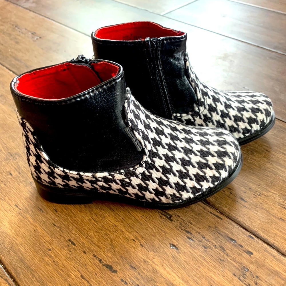 Baby Girl Houndstooth Booties
